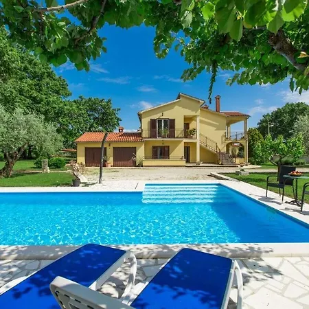 Σπίτι διακοπών Adelia With Pool *